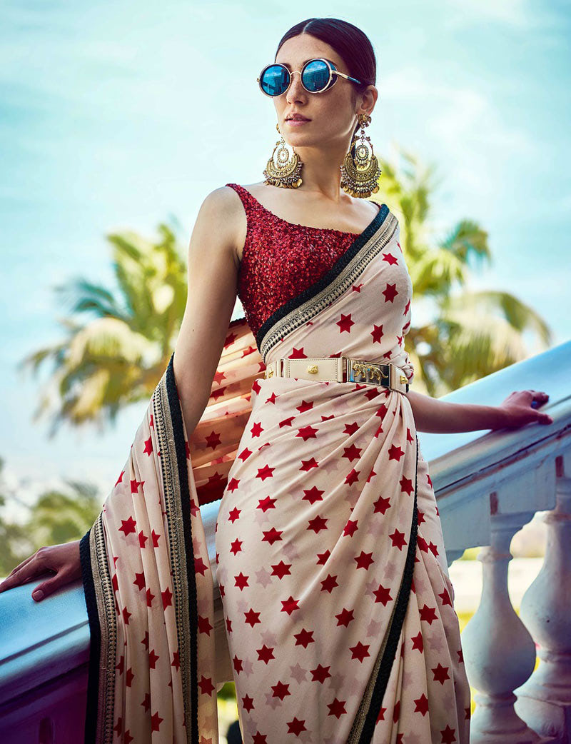 Сари — традиционная женская одежда