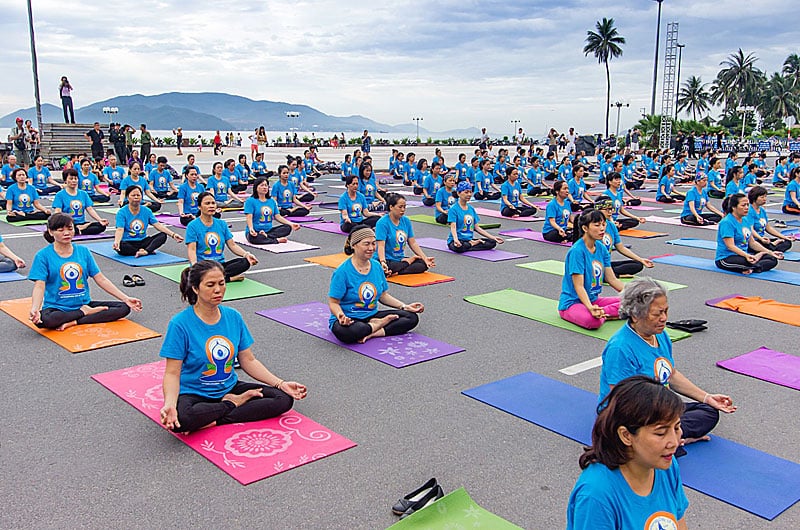 Штаны для йоги для занятий на улице