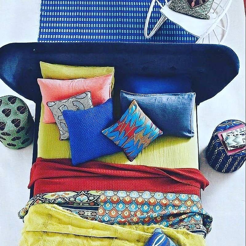 Текстильные наволочки, интерьер спальни