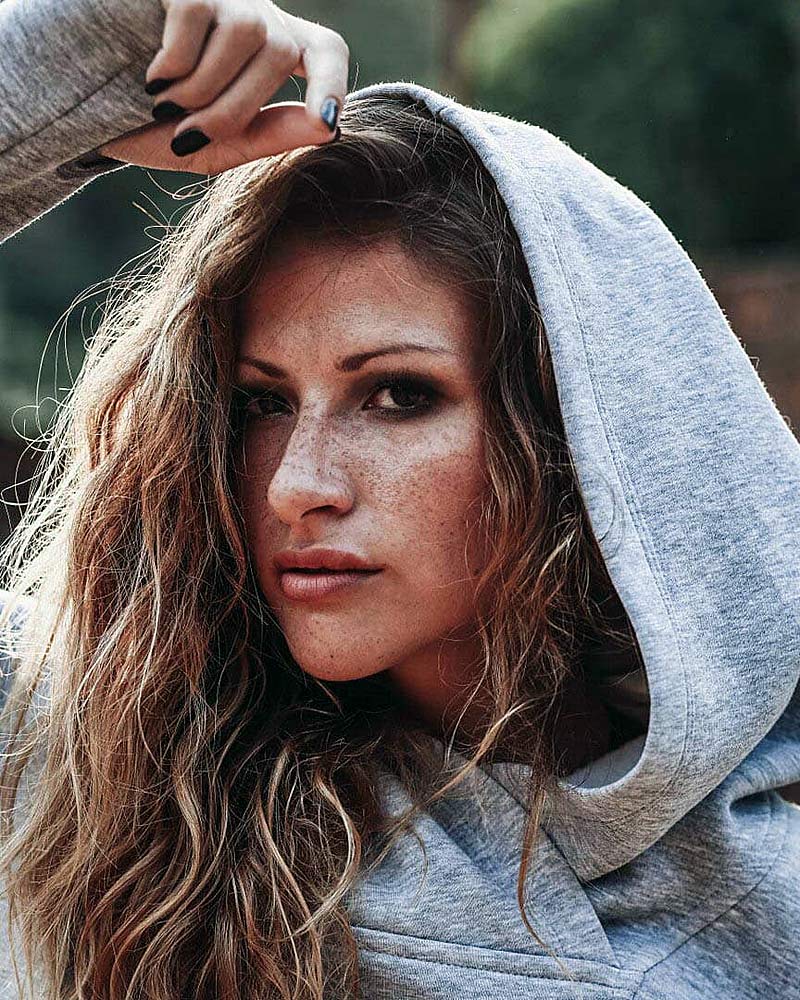 Теплое бохо платье с капюшоном