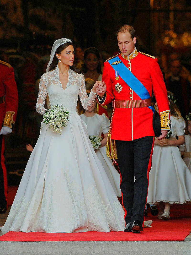 Легендарное королевское платье