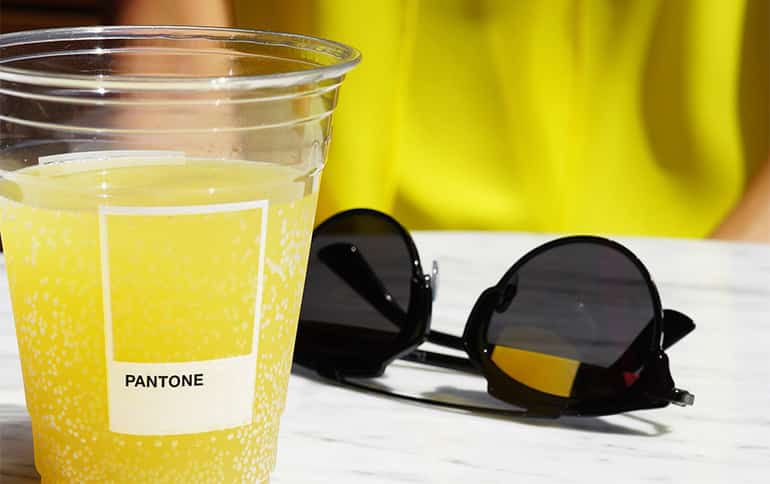 Желтый пантон