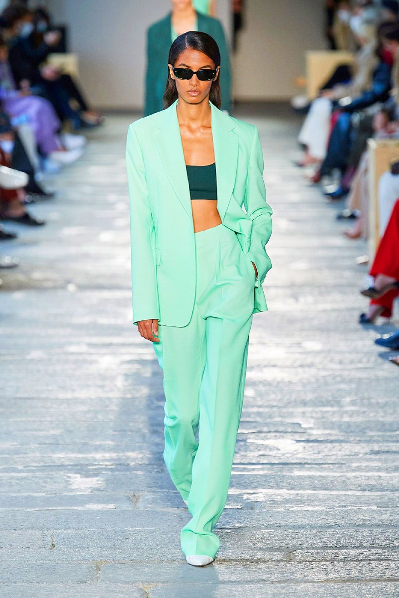 Модные цвета сerulean