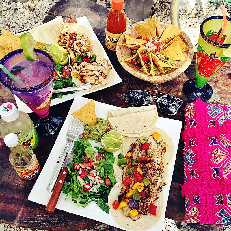 Хиппи обед в Тулуме