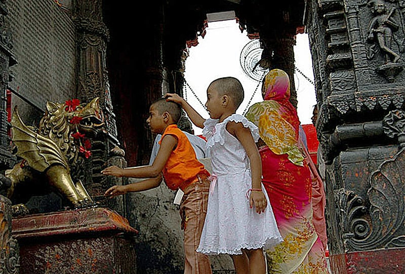 В храме Дурги, Варанаси