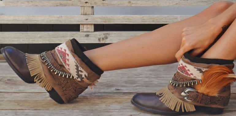 Сапожки в стиле бохо