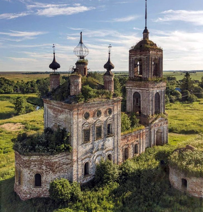 Заброшенные места планеты: церковь в России