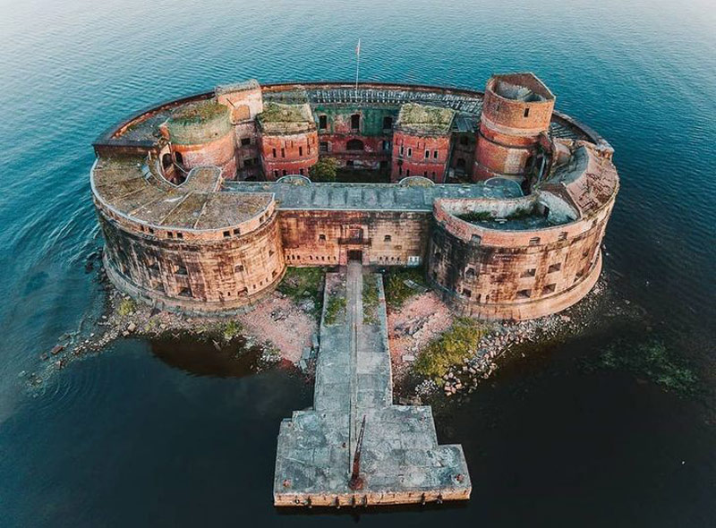 Заброшенные места планеты: Чумный форт в России