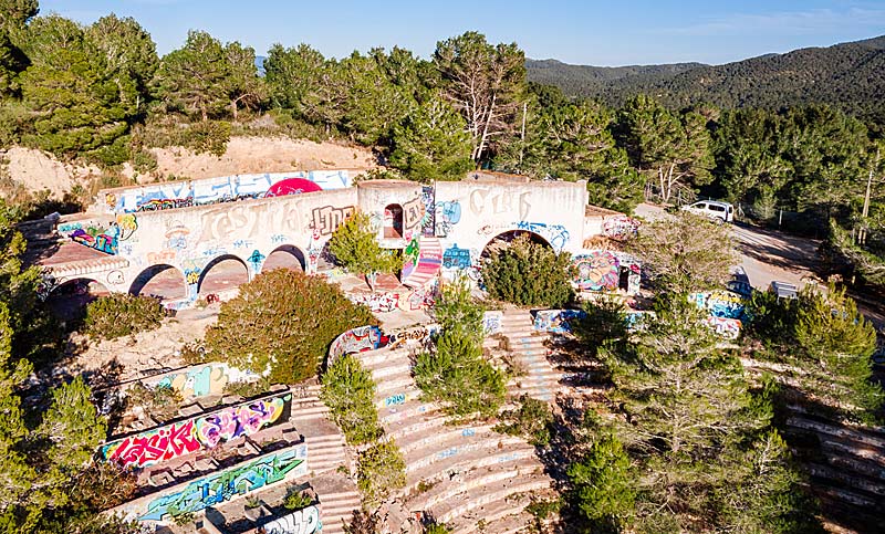 Заброшенные места планеты: клуб на Ибице