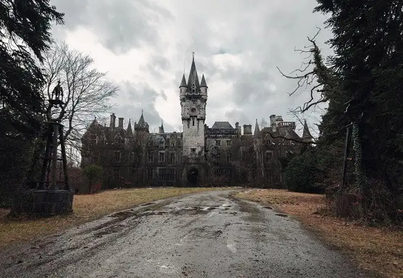 Заброшенные места планеты: замок в Бельгии