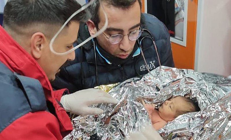 Землетрясение 2023: чудесное спасение